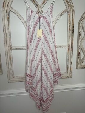 NWT Elan Lightweight White, Red & Black Printed Handkerchief Hem Dress- Sz Small